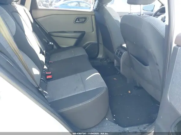 5N1AT3AA9MC767768 2021 NISSAN ROGUE - Image 8