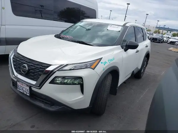 5N1AT3AAXMC846060 2021 NISSAN ROGUE - Image 2