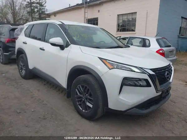 5N1AT3AB1NC672518 2022 NISSAN ROGUE - Image 1