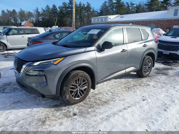 5N1AT3AB2MC738699 2021 NISSAN ROGUE - Image 2
