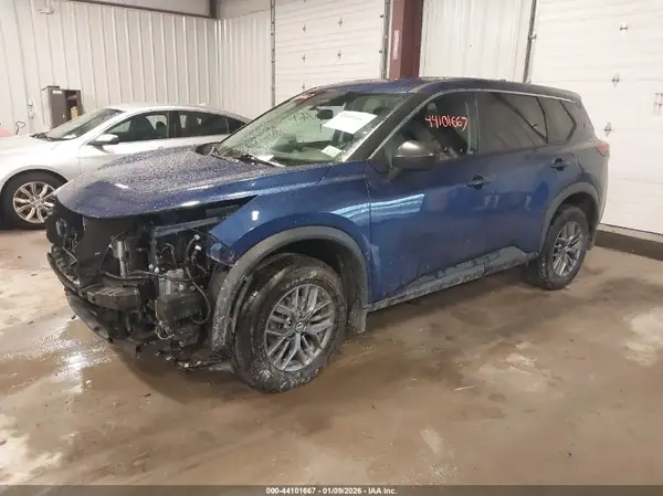 5N1AT3AB2MC813157 2021 NISSAN ROGUE - Image 2