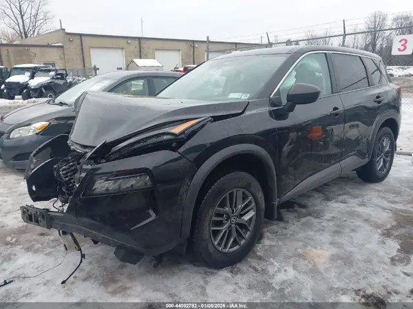 5N1AT3AB3MC757357 2021 NISSAN ROGUE - Image 2