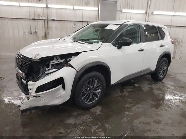 5N1AT3AB4MC737568 2021 NISSAN ROGUE - Image 2