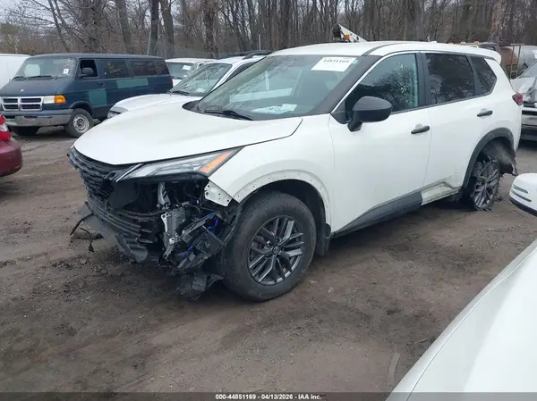 5N1AT3AB4MC824693 2021 NISSAN ROGUE - Image 2