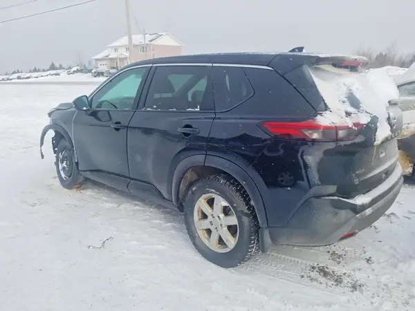 5N1AT3AB4NC677650 2022 NISSAN ROGUE - Image 2