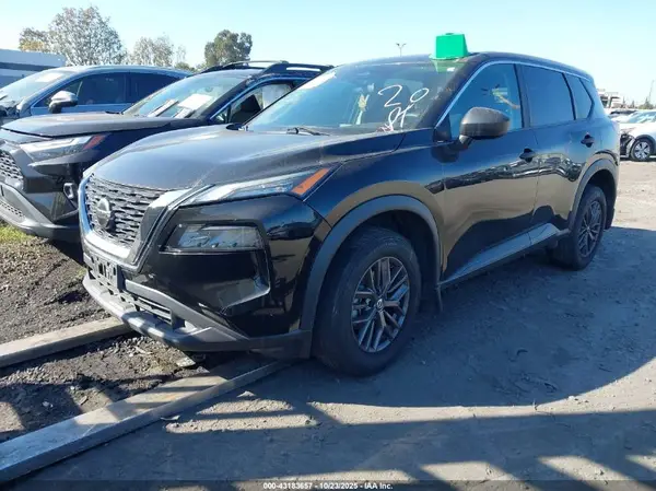 5N1AT3AB5MC760423 2021 NISSAN ROGUE - Image 2
