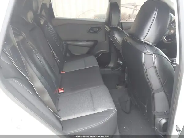 5N1AT3AB5MC831958 2021 NISSAN ROGUE - Image 8