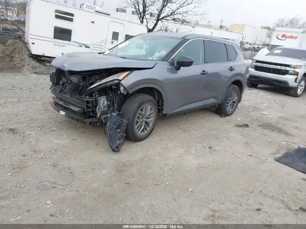 5N1AT3AB5MC843494 2021 NISSAN ROGUE - Image 2