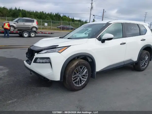 5N1AT3AB6NC715931 2022 NISSAN ROGUE - Image 2