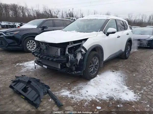 5N1AT3AB6PC832900 2023 NISSAN ROGUE - Image 2