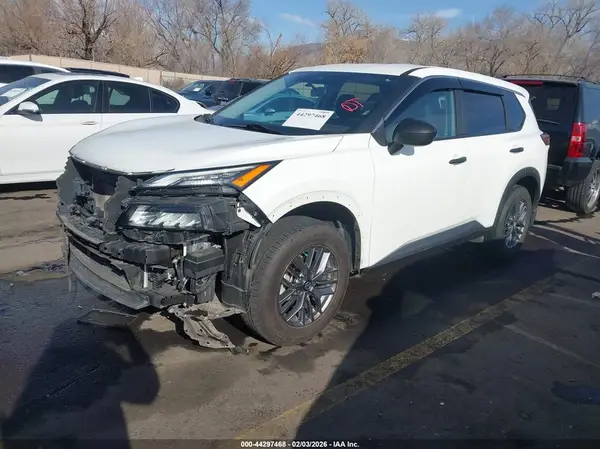 5N1AT3AB8MC711832 2021 NISSAN ROGUE - Image 2