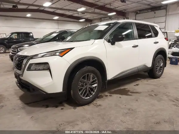 5N1AT3AB8MC811980 2021 NISSAN ROGUE - Image 2