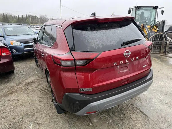5N1AT3AB8PC862965 2023 NISSAN ROGUE - Image 2