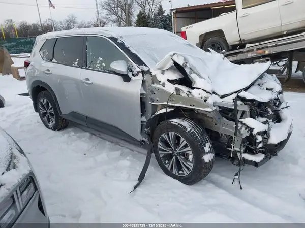 5N1AT3BA0MC687113 2021 NISSAN ROGUE - Image 1