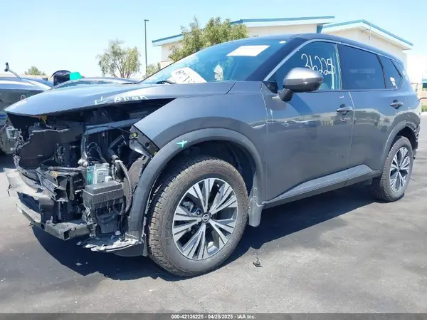 5N1AT3BA0MC821439 2021 NISSAN ROGUE - Image 2