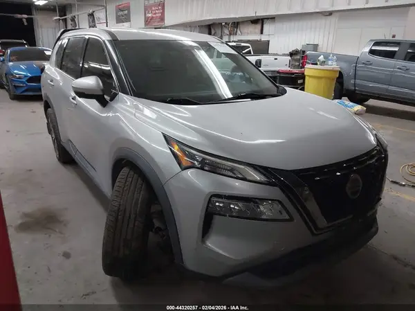 5N1AT3BA2MC682687 2021 NISSAN ROGUE - Image 1
