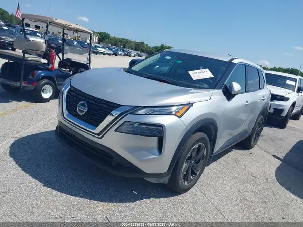 5N1AT3BA2MC818462 2021 NISSAN ROGUE - Image 2