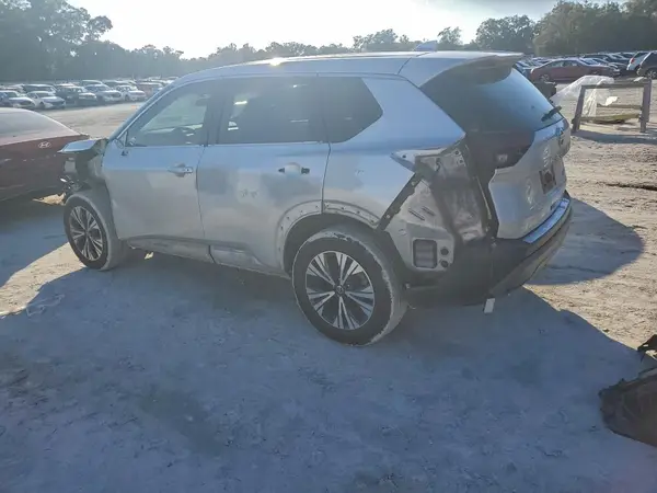 5N1AT3BA2MC826593 2021 NISSAN ROGUE - Image 2