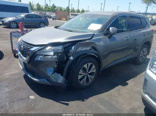 5N1AT3BA4MC846148 2021 NISSAN ROGUE - Image 2