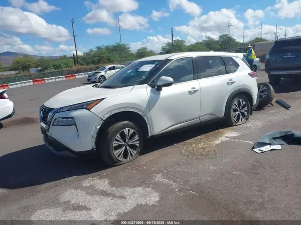 5N1AT3BA7MC824760 2021 NISSAN ROGUE - Image 2