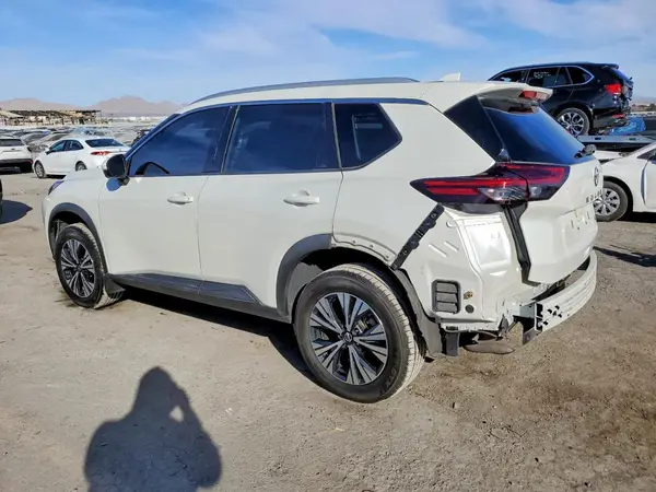 5N1AT3BA8MC673038 2021 NISSAN ROGUE - Image 2