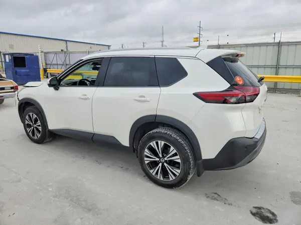 5N1AT3BA8MC813038 2021 NISSAN ROGUE - Image 2