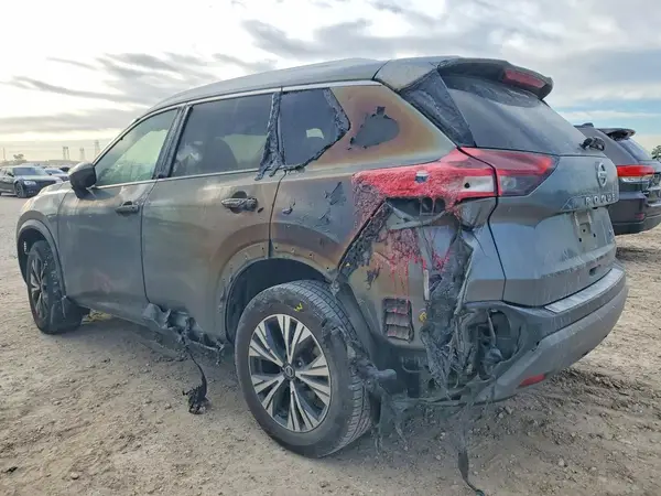 5N1AT3BA8MC820359 2021 NISSAN ROGUE - Image 2