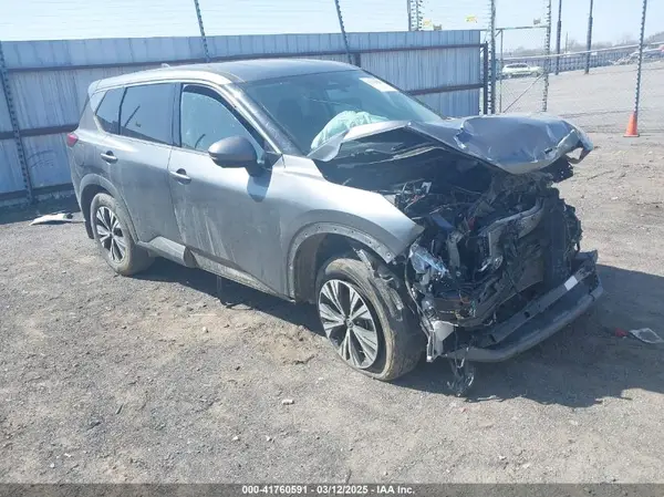 5N1AT3BAXMC676068 2021 NISSAN ROGUE - Image 1