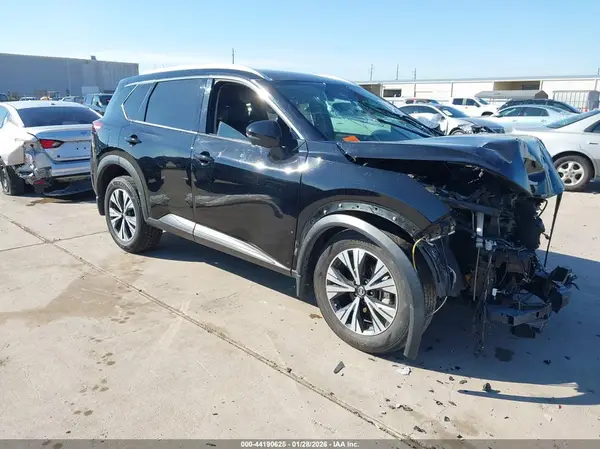 5N1AT3BAXMC816202 2021 NISSAN ROGUE - Image 1