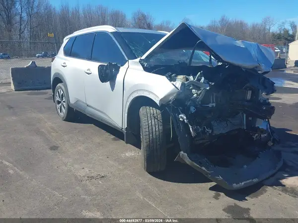 5N1AT3BB0MC784028 2021 NISSAN ROGUE - Image 1