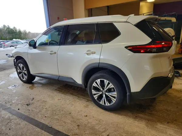 5N1AT3BB0MC803175 2021 NISSAN ROGUE - Image 2