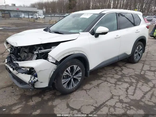 5N1AT3BB0MC830621 2021 NISSAN ROGUE - Image 2