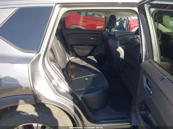 5N1AT3BB1MC682821 2021 NISSAN ROGUE - Image 8