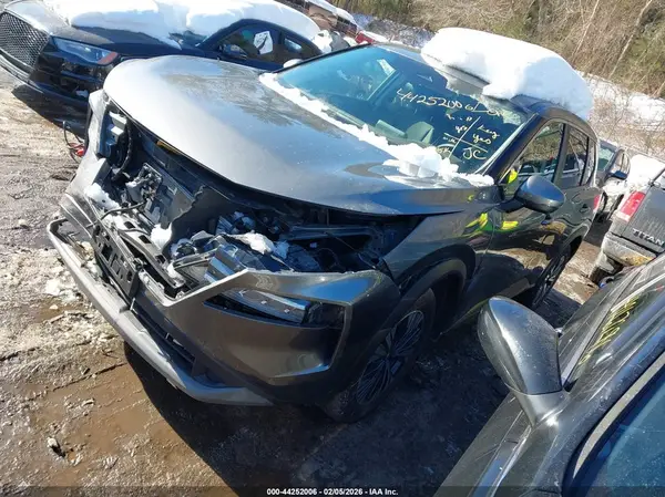 5N1AT3BB1MC806053 2021 NISSAN ROGUE - Image 2