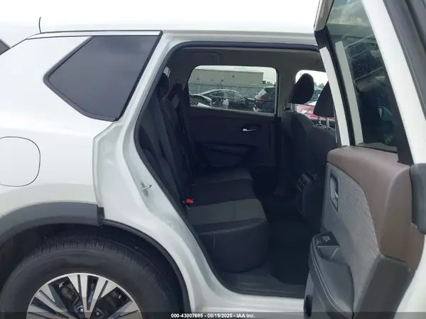 5N1AT3BB2MC794768 2021 NISSAN ROGUE - Image 8