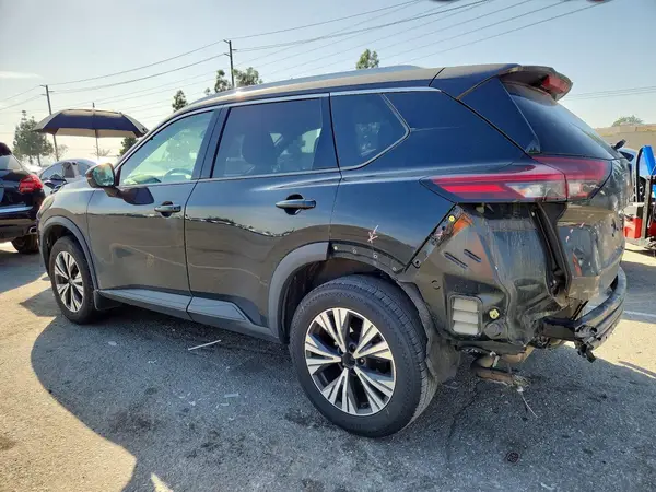 5N1AT3BB2MC804649 2021 NISSAN ROGUE - Image 2