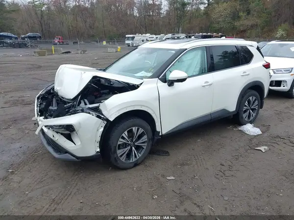 5N1AT3BB4MC733504 2021 NISSAN ROGUE - Image 2