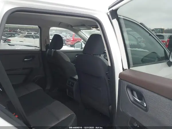 5N1AT3BB4MC827415 2021 NISSAN ROGUE - Image 8