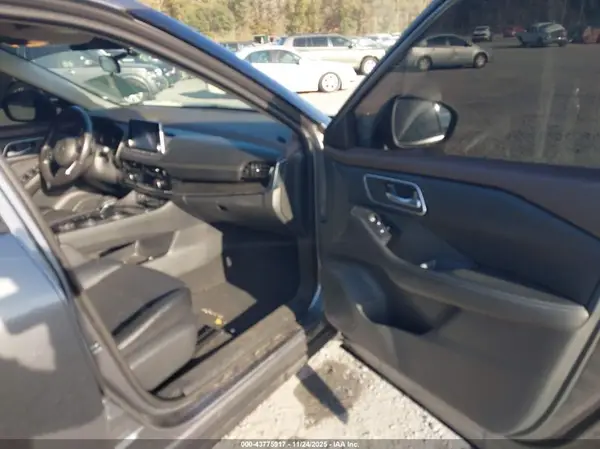 5N1AT3BB5MC702679 2021 NISSAN ROGUE - Image 8