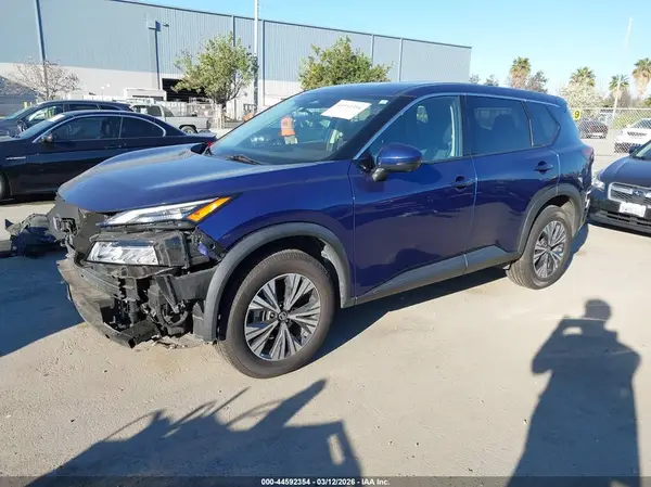 5N1AT3BB5MC769864 2021 NISSAN ROGUE - Image 2