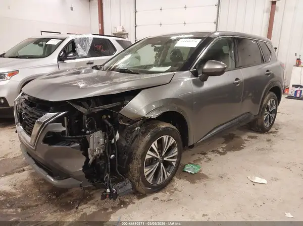 5N1AT3BB7MC740978 2021 NISSAN ROGUE - Image 2