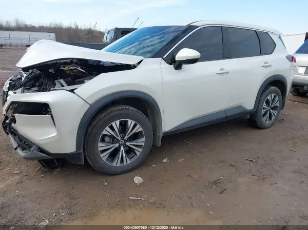 5N1AT3BB7MC793177 2021 NISSAN ROGUE - Image 2