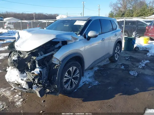 5N1AT3BB7MC822631 2021 NISSAN ROGUE - Image 2