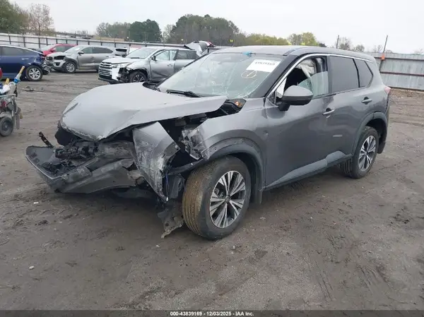 5N1AT3BB8MC748815 2021 NISSAN ROGUE - Image 2