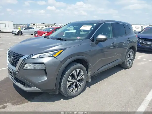 5N1AT3BB8MC748975 2021 NISSAN ROGUE - Image 2