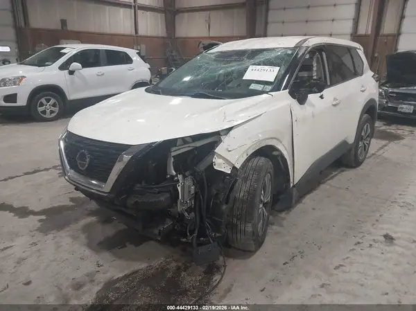 5N1AT3BB8MC817583 2021 NISSAN ROGUE - Image 2