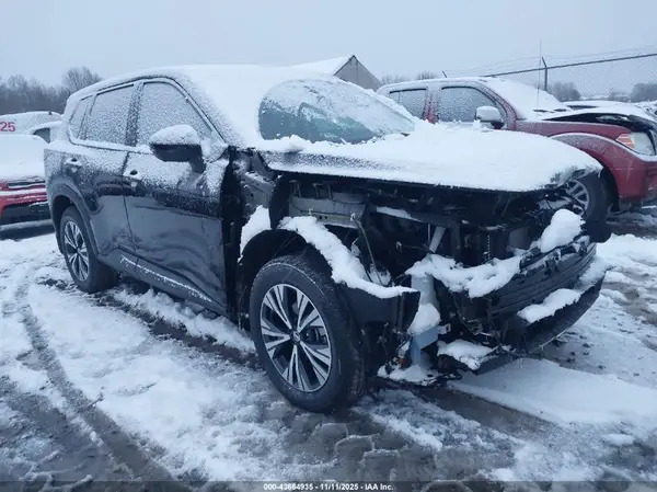 5N1AT3BB8MC834108 2021 NISSAN ROGUE - Image 1