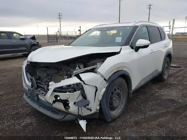 5N1AT3BB9MC790166 2021 NISSAN ROGUE - Image 2