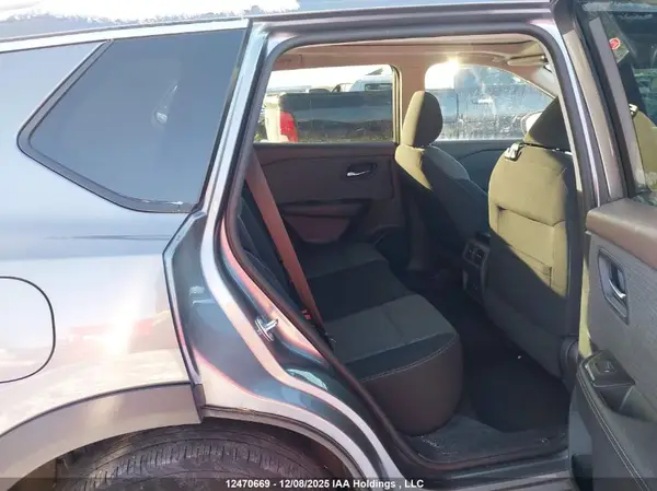 5N1AT3BBXMC745821 2021 NISSAN ROGUE - Image 8