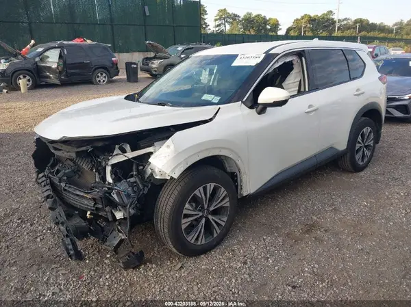 5N1AT3BBXMC804883 2021 NISSAN ROGUE - Image 2